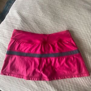 Ladies golf skirt, great condition.
